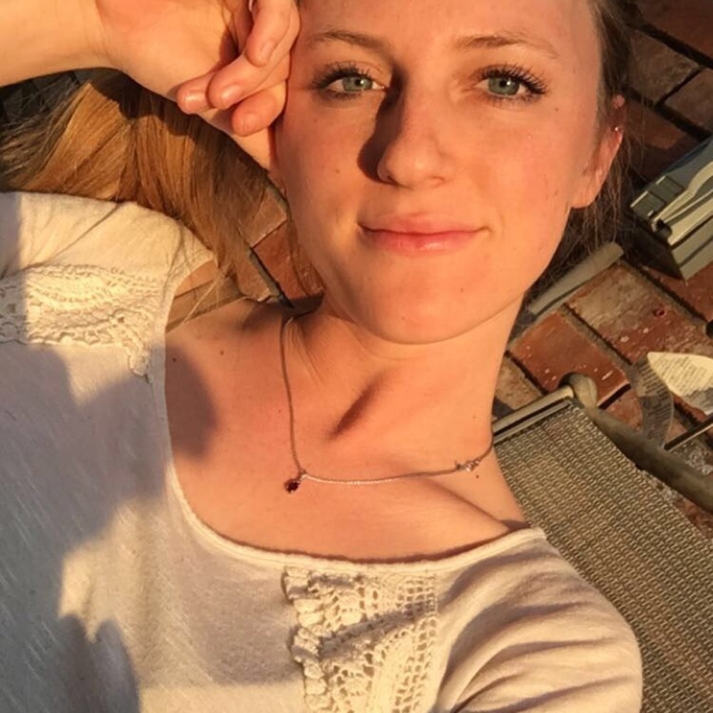 Meet your Posher, Brooke